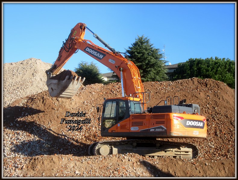 Doosan 300 (1).jpg