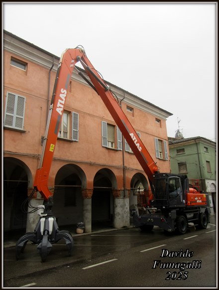 Atlas 350MH Devoti 002.jpg
