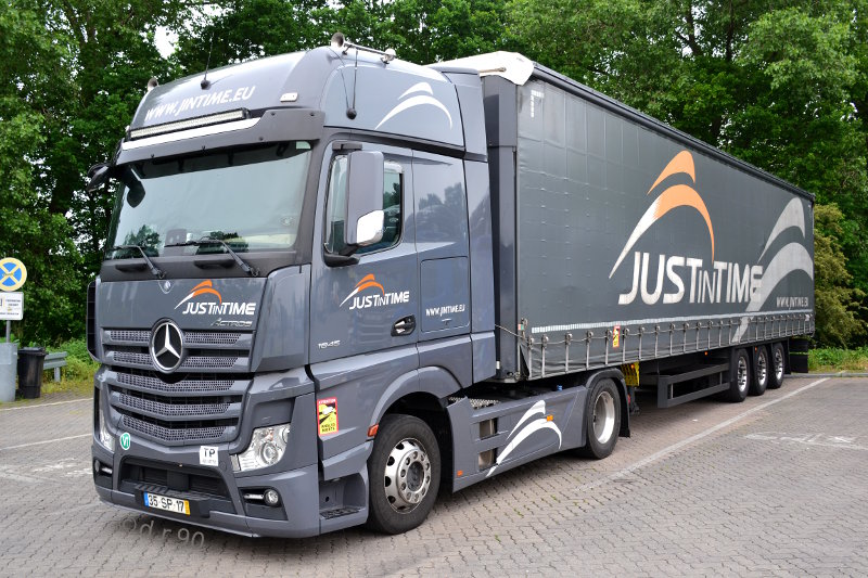 MB Actros Gigaspace 1845 Just inTime[P].jpg