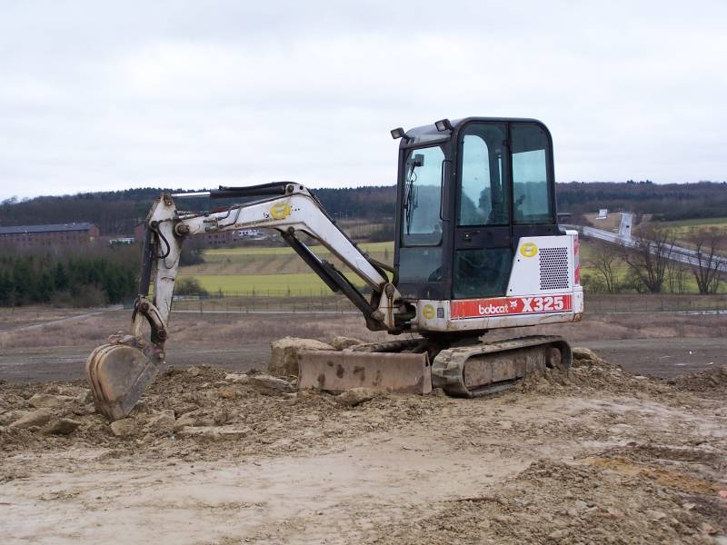 Bobcat X 325, 2006-03-26.jpg