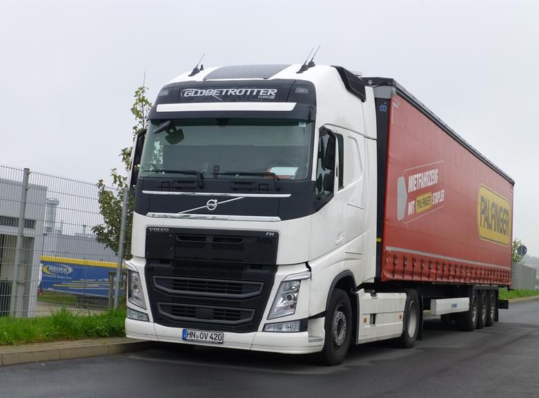 Volvo FH Euro 6 Palfinger 1 (Copy).jpg