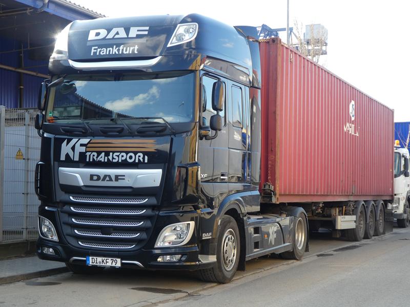 DAF XF 530 KF Transport 1 (Copy).jpg