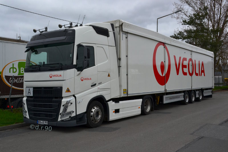 Volvo FH460 GL Veolia Lang-Lkw[1].jpg