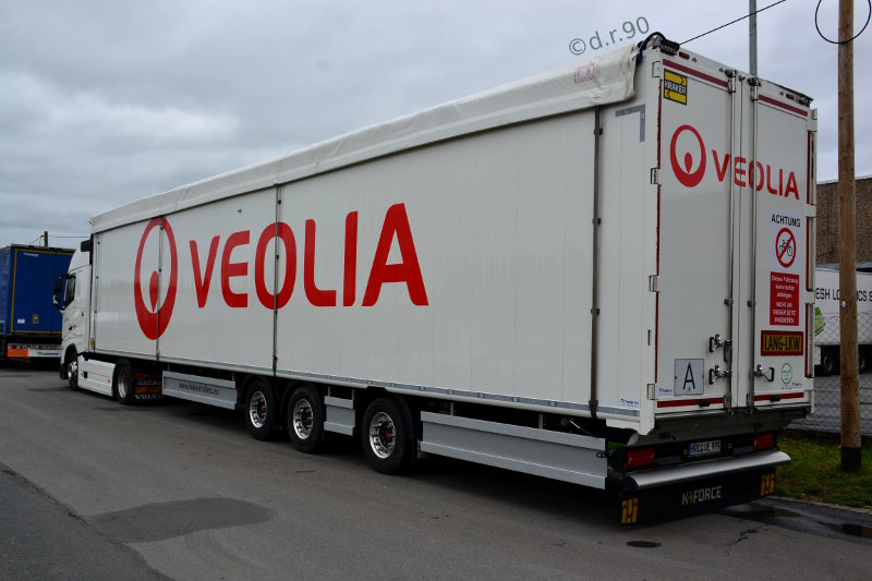 Volvo FH460 GL Veolia Lang-Lkw[2].jpg