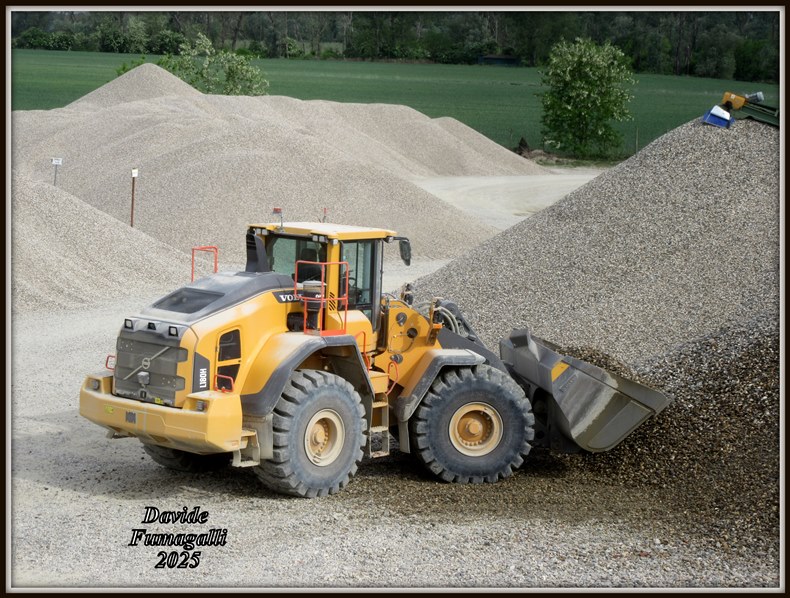 Volvo L180 Pesa (4).jpg