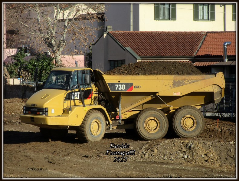 Caterpillar 730 Giussani (5).jpg