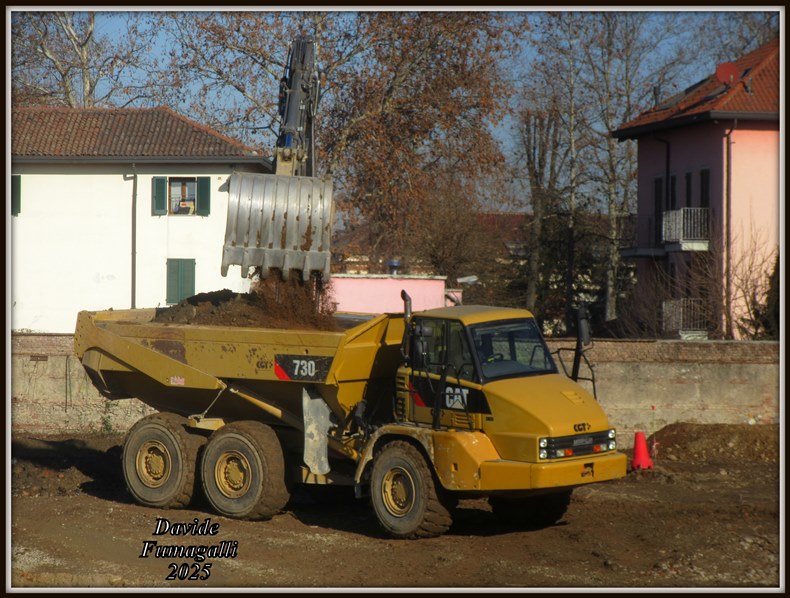 Caterpillar 730 Giussani (6).jpg