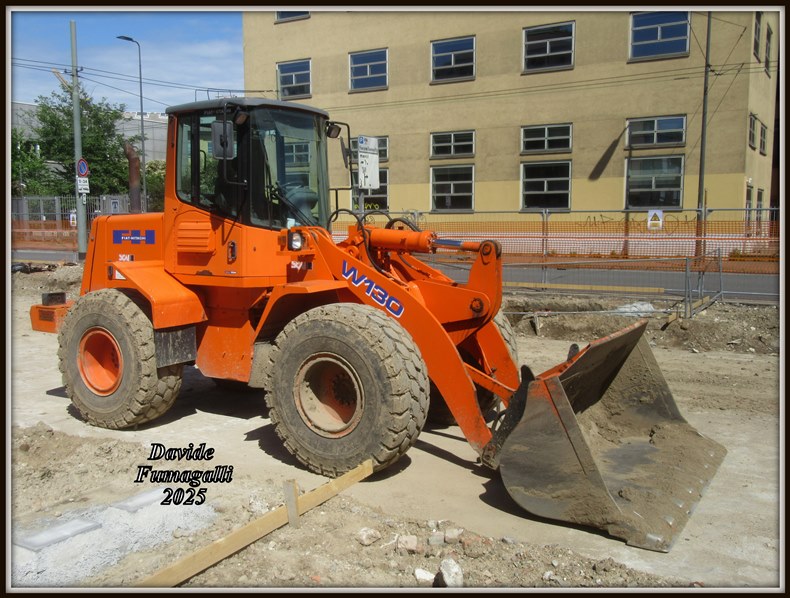 Fiat Hitachi W130 ICG 004.jpg