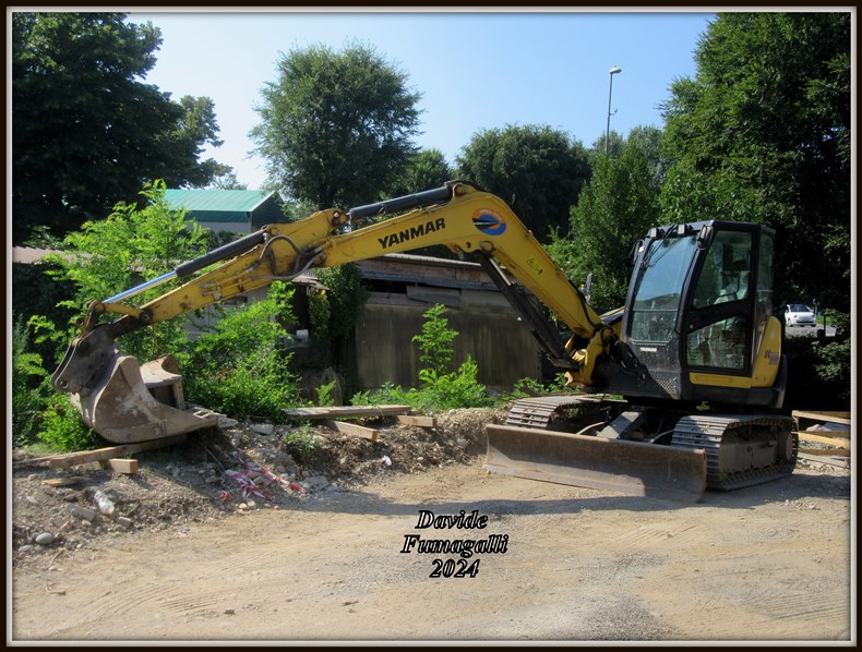 Yanmar SV100 Foti.jpg