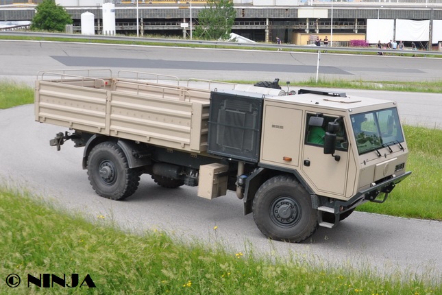 T_815-7_Force_4x4.1R_Cummins_V_AI_04.jpg