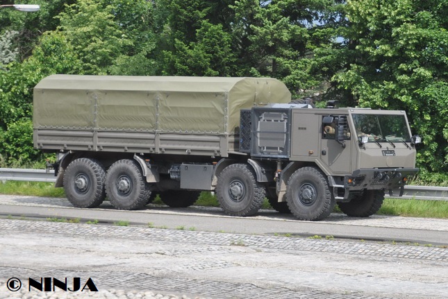 T_815-7_Force_8x8.1R_VVN_Porgest_AI_04.jpg