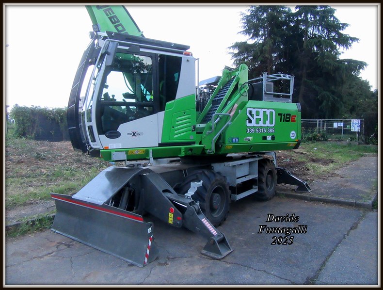 Sennebogen 718E Seco (8).jpg