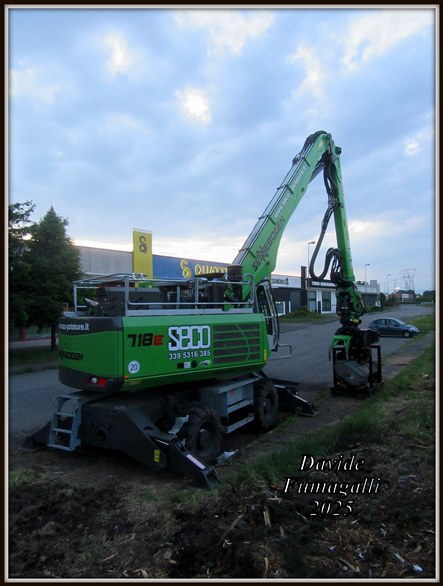 Sennebogen 718E Seco (10).jpg