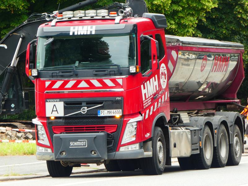Volvo FH 500 E6 HMH 1 (Copy).jpg