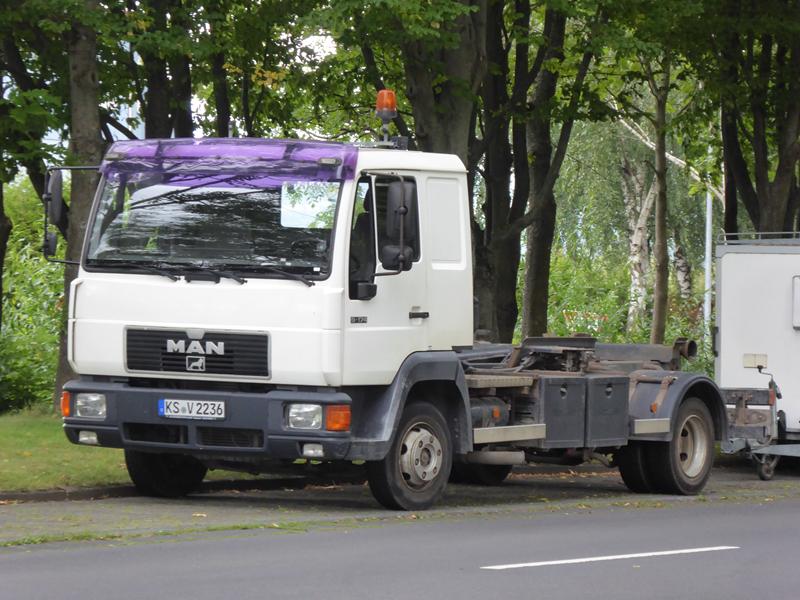 MAN L2000 9.174 Abrollkipper 3 (Copy).jpg