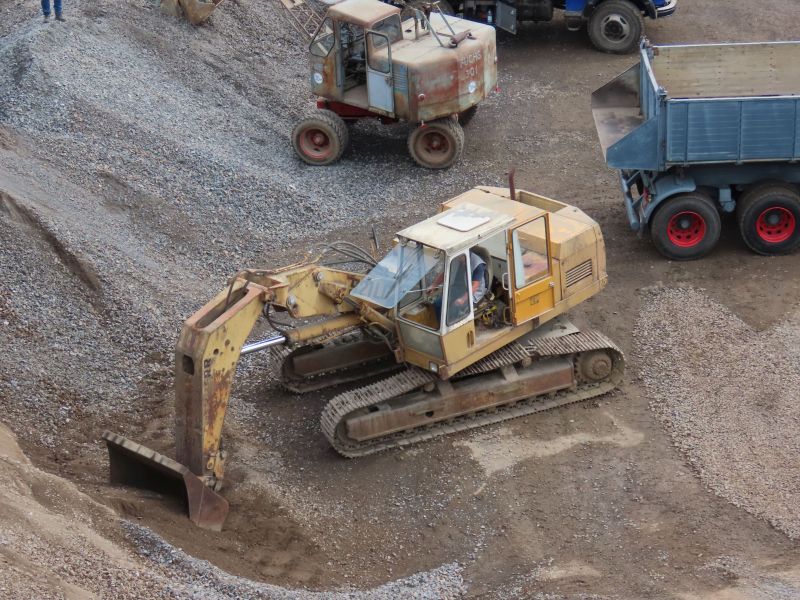r 921 lh.jpg