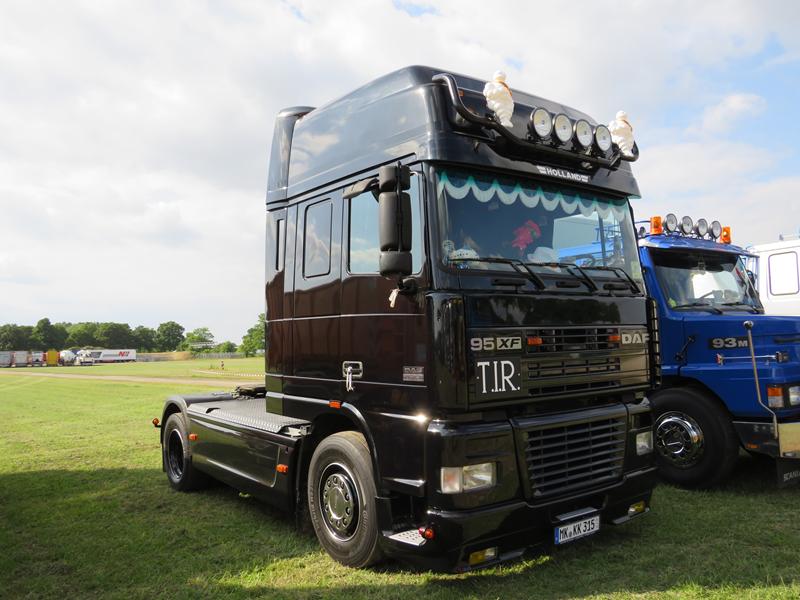 DAF 95 XF 430 SZM Black 10 (Copy).jpg