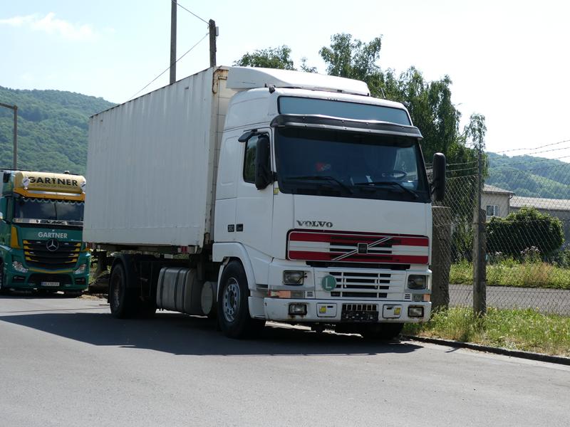 Volvo FH 12 380 Austria 1 (Copy).jpg