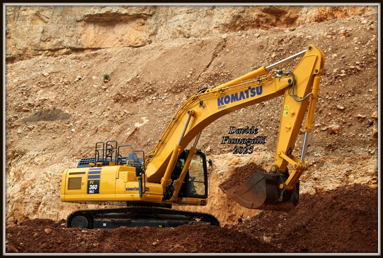 Komatsu 360 (2).jpg