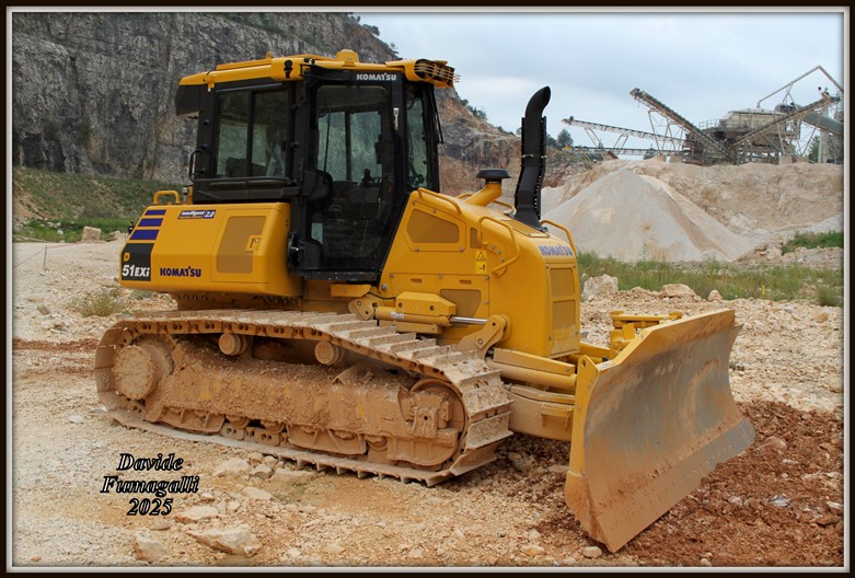 komatsu D51EXi (1).jpg