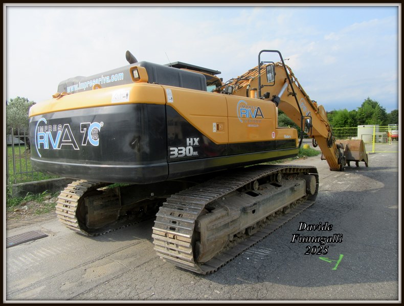 Hyundai HX330 Riva 003.jpg