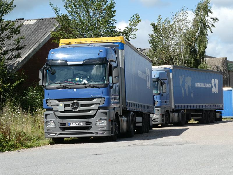 MB Actros 1841 MP3 S&T Transport 1 (Copy).jpg