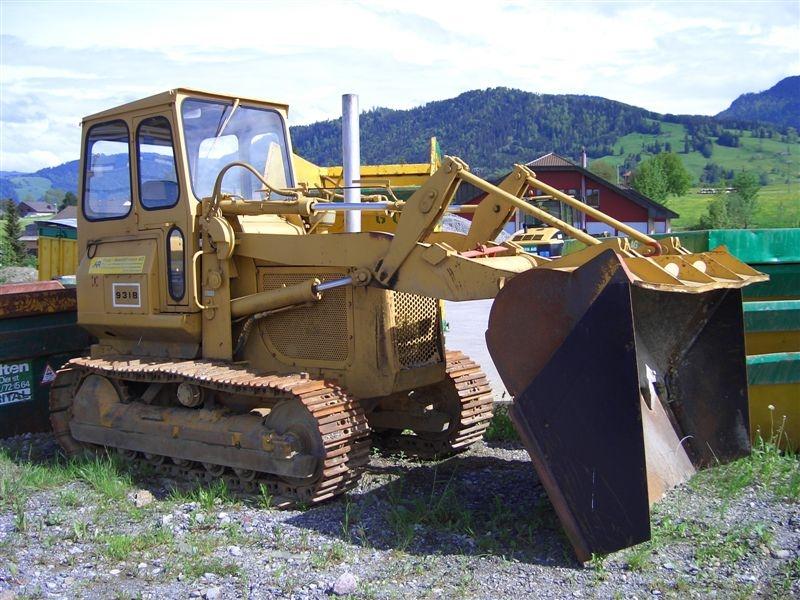 CAT 931B.3.jpg