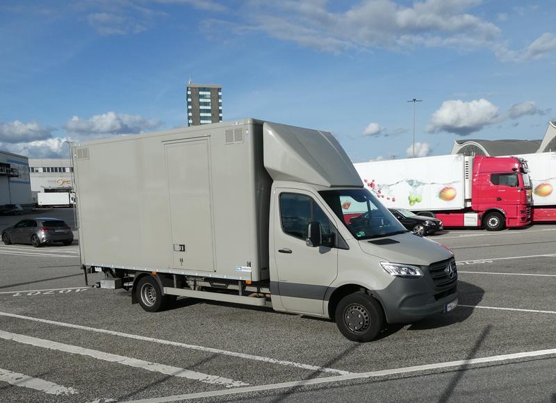 MB Sprinter MK3 Koffer Grau 2 (Copy).jpg