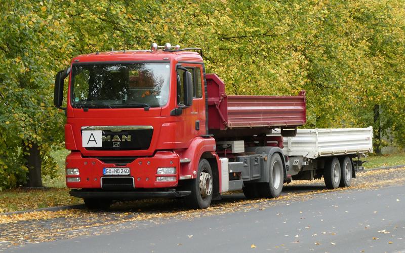 MAN TGS 18.400 Kipper Rot 2 (Copy).jpg