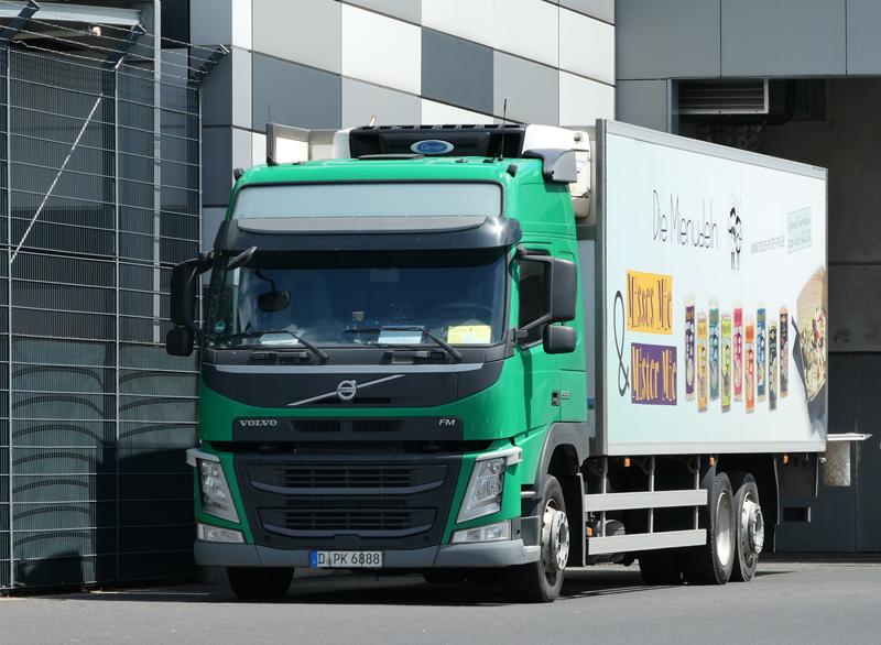 Volvo FM 330 E6 Die Men&uuml;deln 1 (Copy).jpg