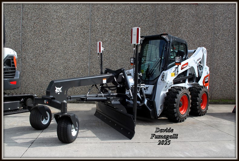 Bobcat minipale (1).jpg