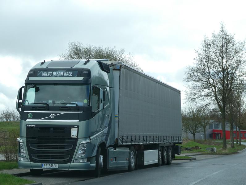 Volvo FH 500 E6 VOR 10 (Copy).jpg