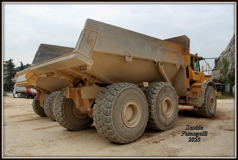 Volvo A40D Ventura 002.jpg