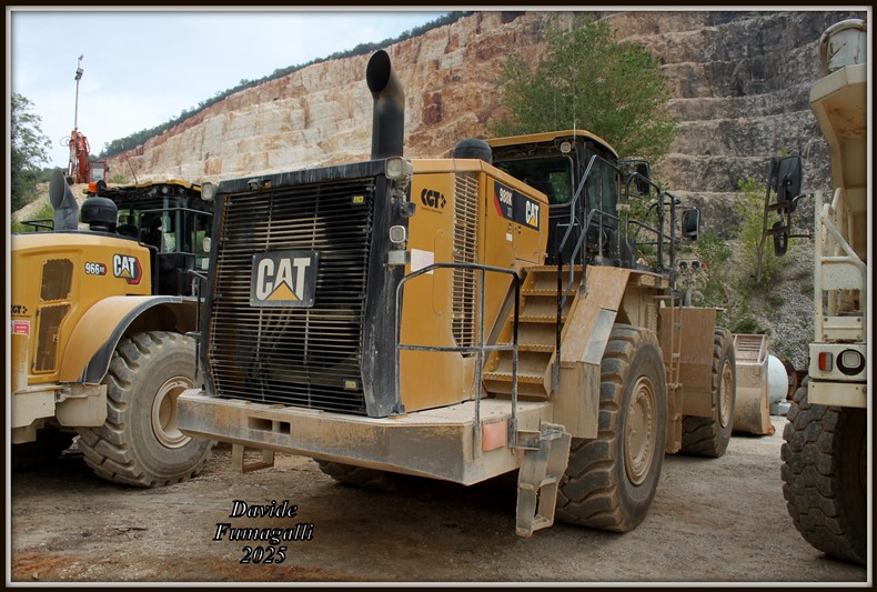 Caterpillar 988K XE Ventura 002.jpg