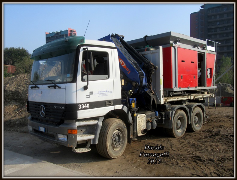 Mercedes-Benz Actros MP1 3340 Scahiavo.jpg