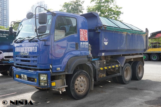 Isuzu_FX_6x4_S1_SGP_06.jpg