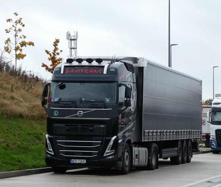 New Volvo FH 500 Daivitrans 1 (Copy).jpg