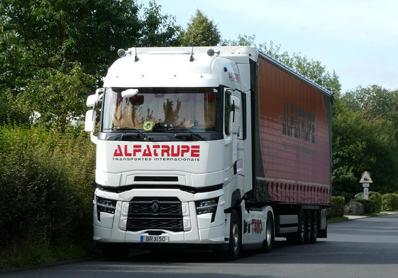 New Renault T 520 Alfatrupe 2 (Copy).jpg