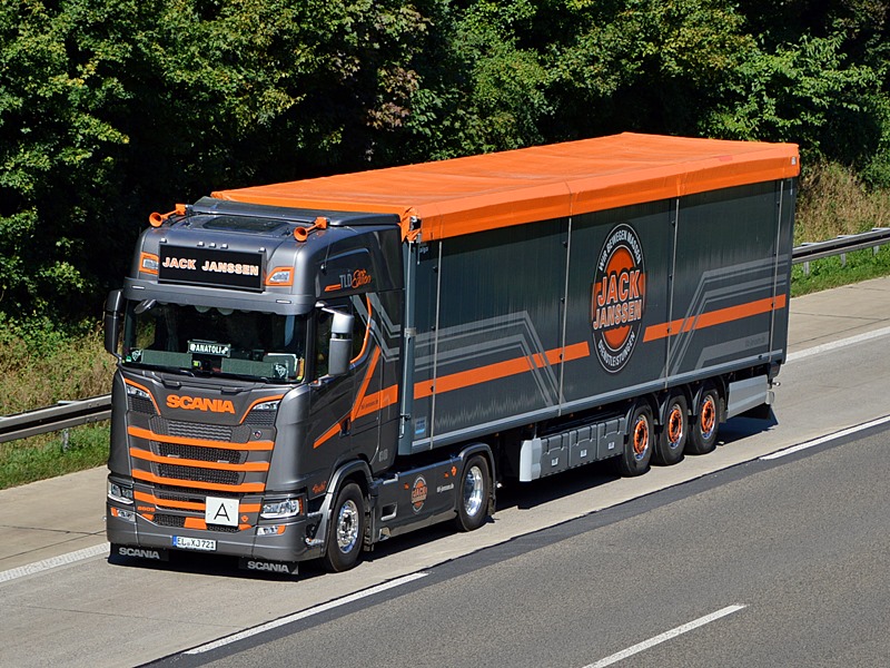 JANSSEN, JACK, EL-XJ 721 0061.jpg