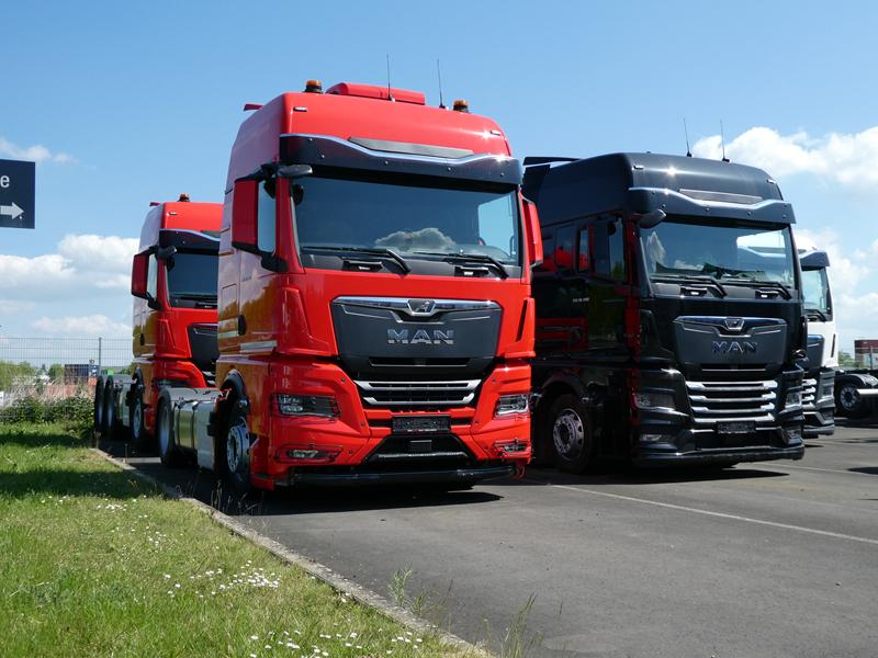 New MAN TGX 18.520 SZM Rot 10 (Copy).jpg