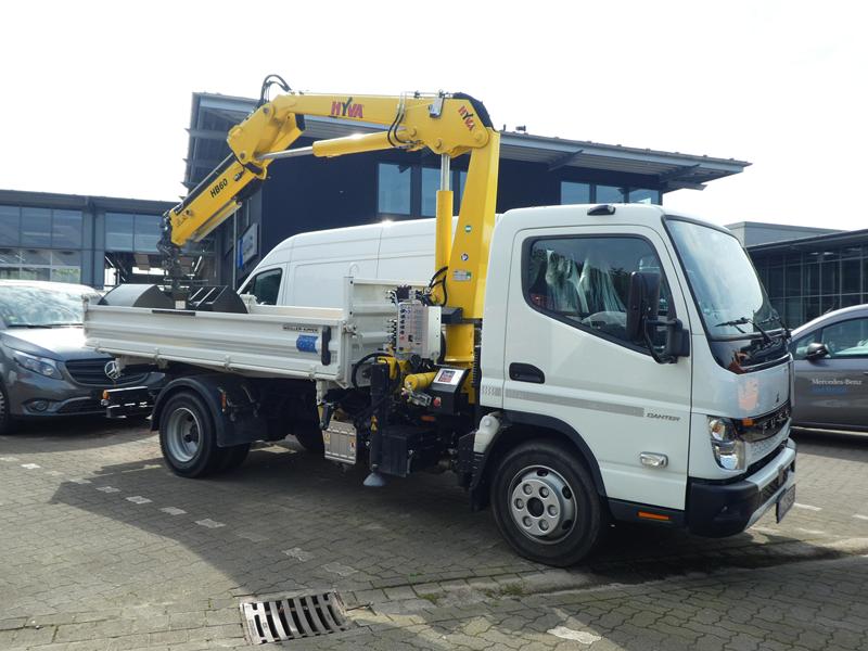 Mitsubishi Fuso Canter FL 7C18 Kipper Kran 11 (Copy).jpg