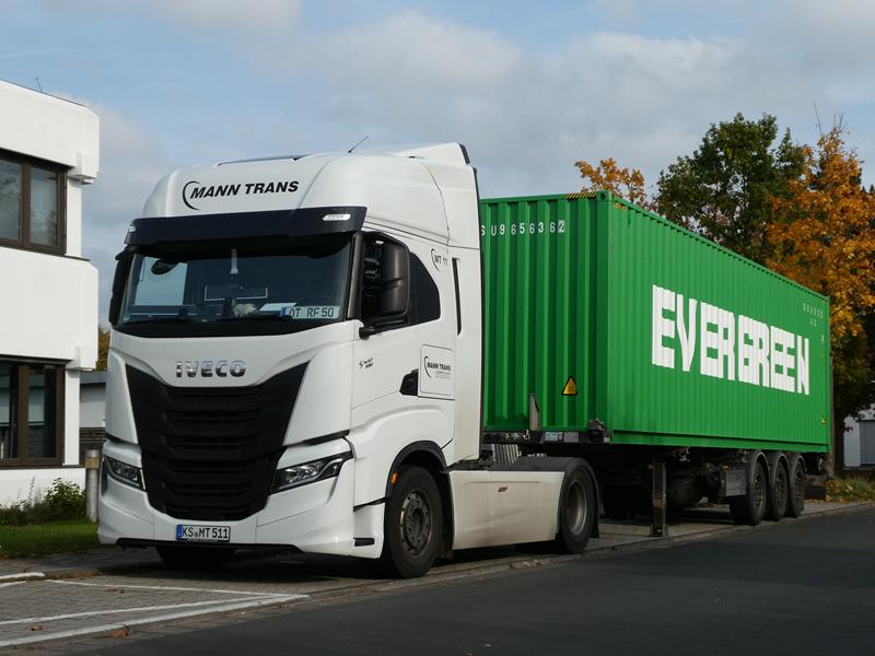 Iveco S-Way 530 Mann Trans 8 (Copy).jpg