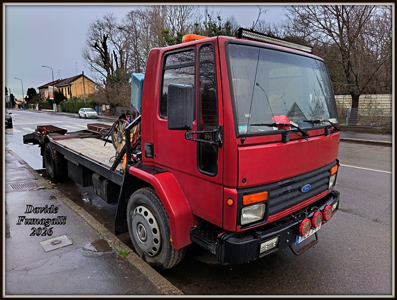 Ford Cargo 0915 001.jpg