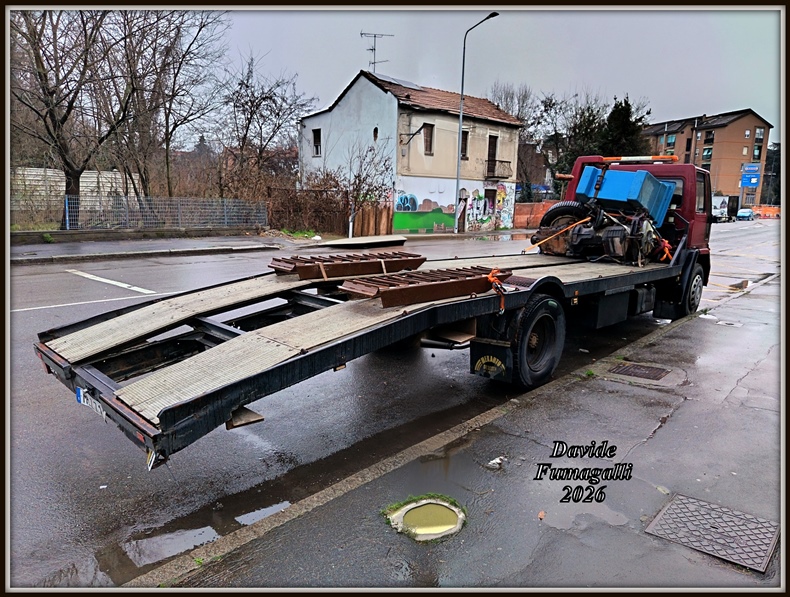 Ford Cargo 0915 003.jpg