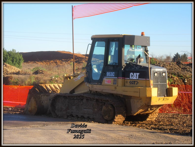 Caterpillar 953 FIS 001.jpg