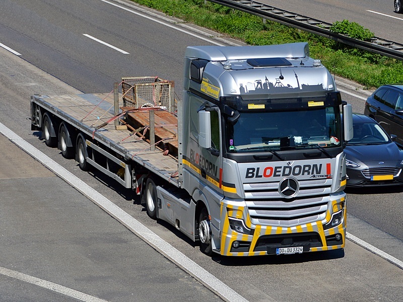 BLOEDORN, DO-DU 3324 0168.jpg