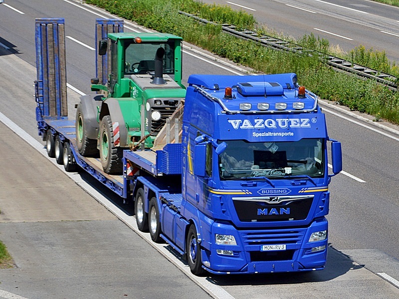 VAZQUEZ, MON-RV 3 0333.jpg