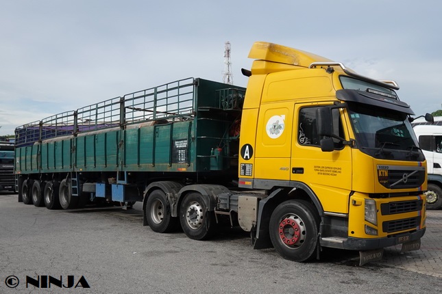 Volvo_FM460_6x2_TN_MY_01.jpg
