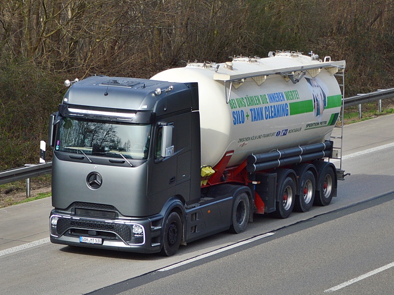 PETRI, Actros L, Pro Cabin, GOH-MT 530 0022.jpg