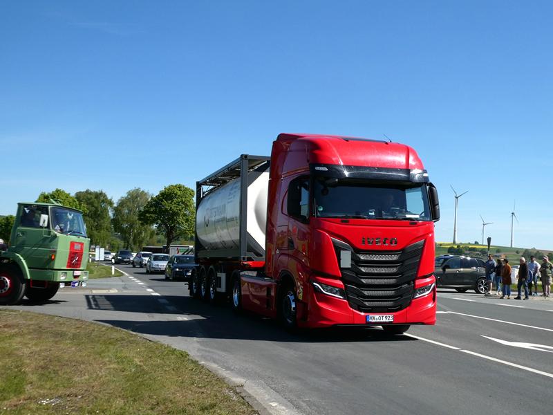 Iveco S-Way 490 Osterman Transportlogistik 2 (Copy).jpg